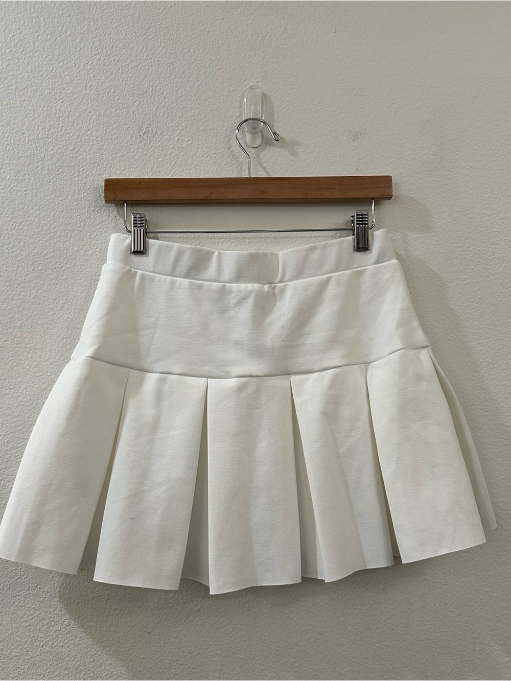 Princess Polly / Lioness Rescue Me Pleat Mini Skirt White Size M - Picture 5 of 7